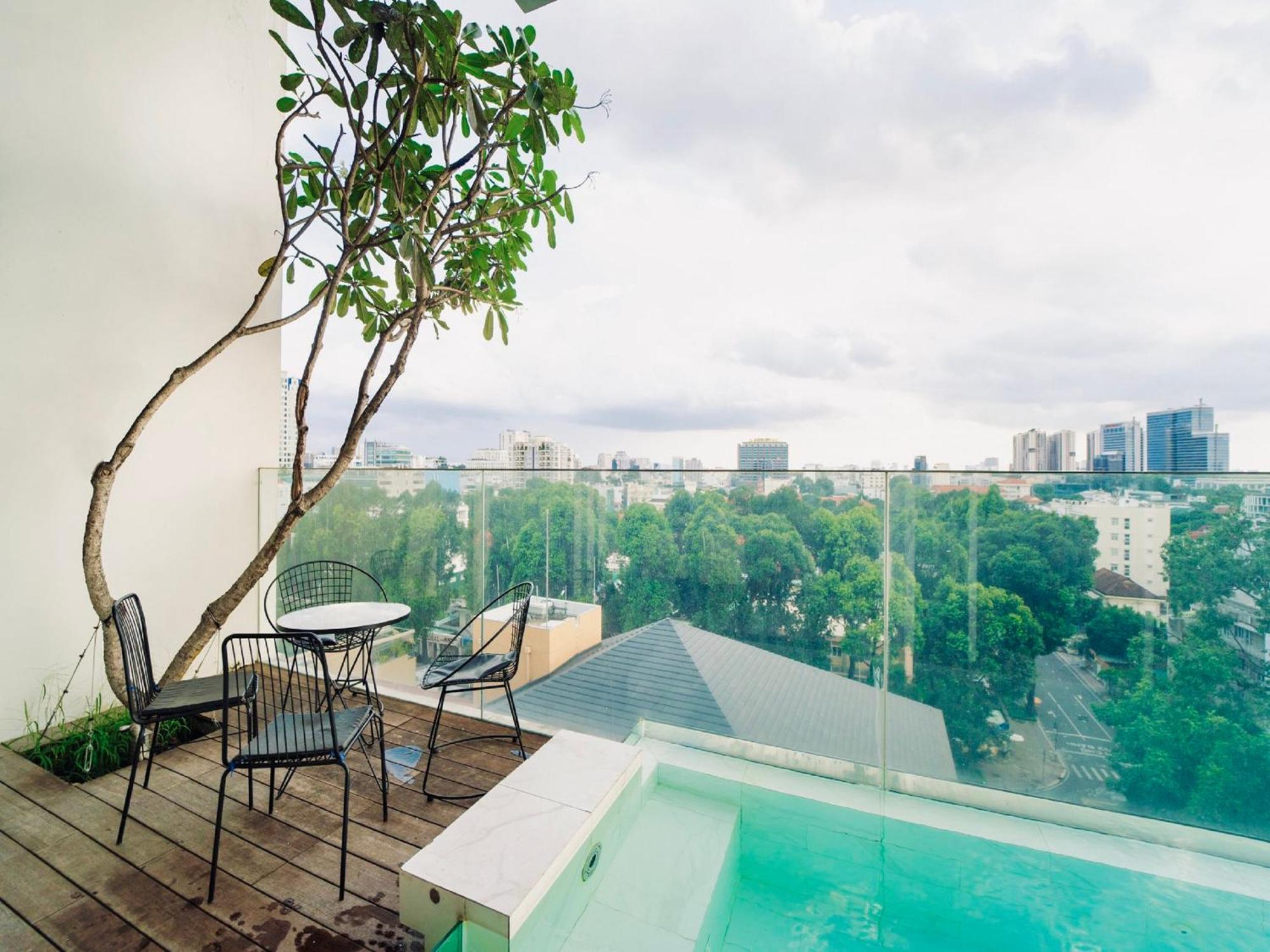 Serenity Saigon Sky Villas - Free One Way Airport Shuttle Ho Chi Minh City Bagian luar foto