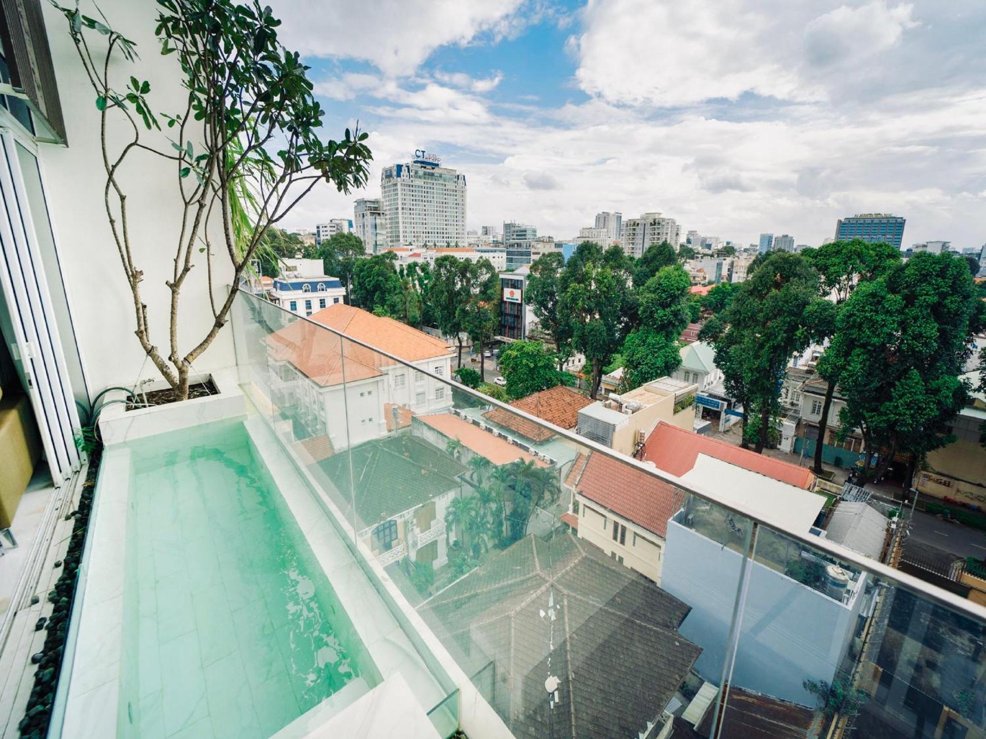 Serenity Saigon Sky Villas - Free One Way Airport Shuttle Ho Chi Minh City Bagian luar foto