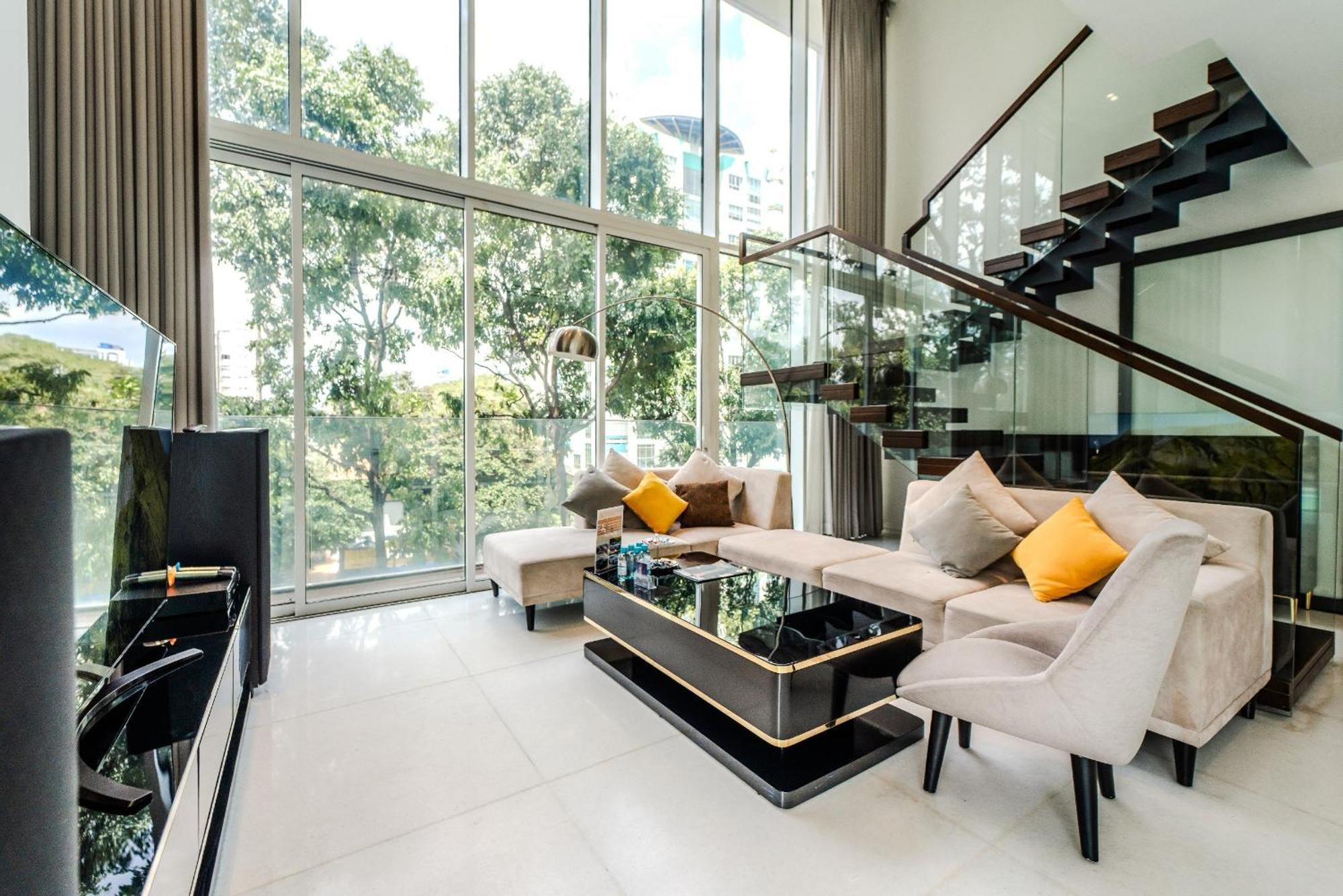 Serenity Saigon Sky Villas - Free One Way Airport Shuttle Ho Chi Minh City Bagian luar foto
