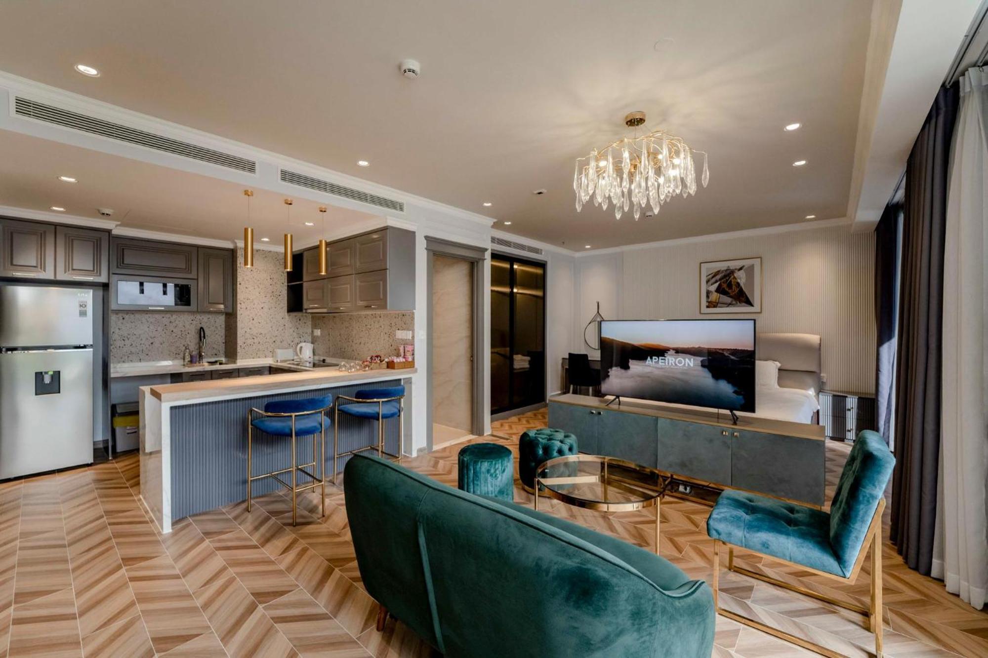 Serenity Saigon Sky Villas - Free One Way Airport Shuttle Ho Chi Minh City Bagian luar foto