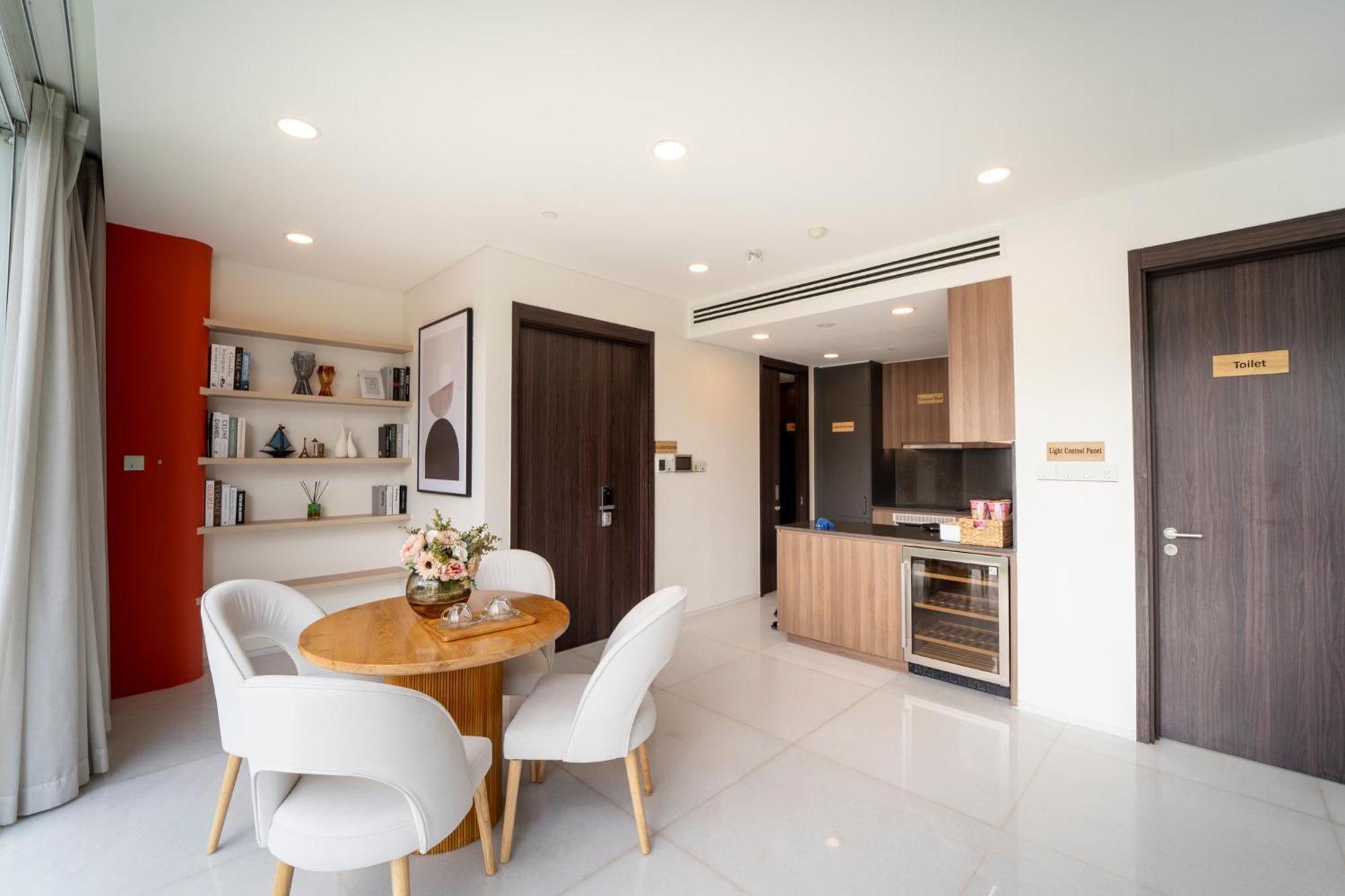 Serenity Saigon Sky Villas - Free One Way Airport Shuttle Ho Chi Minh City Bagian luar foto