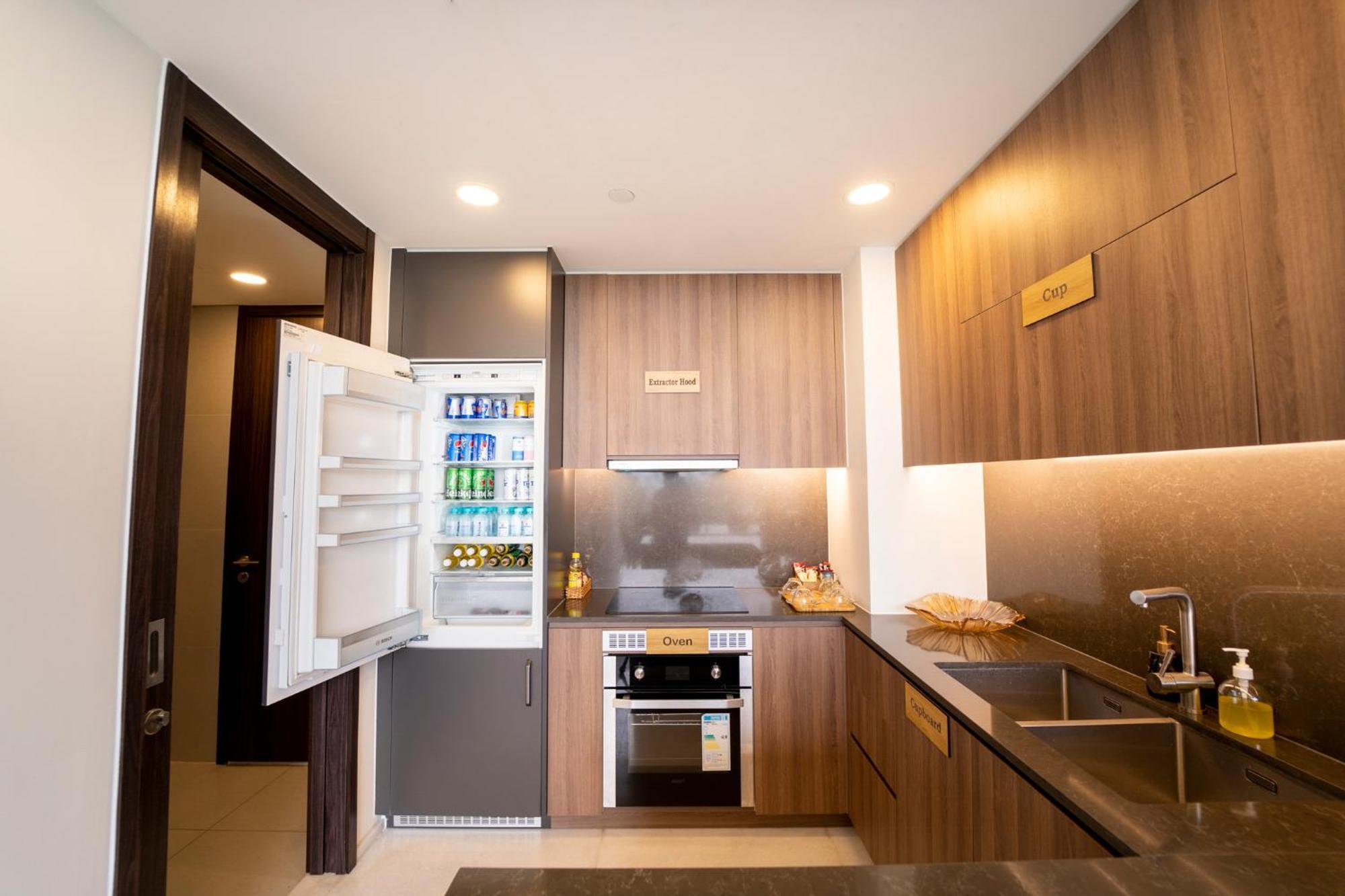 Serenity Saigon Sky Villas - Free One Way Airport Shuttle Ho Chi Minh City Bagian luar foto